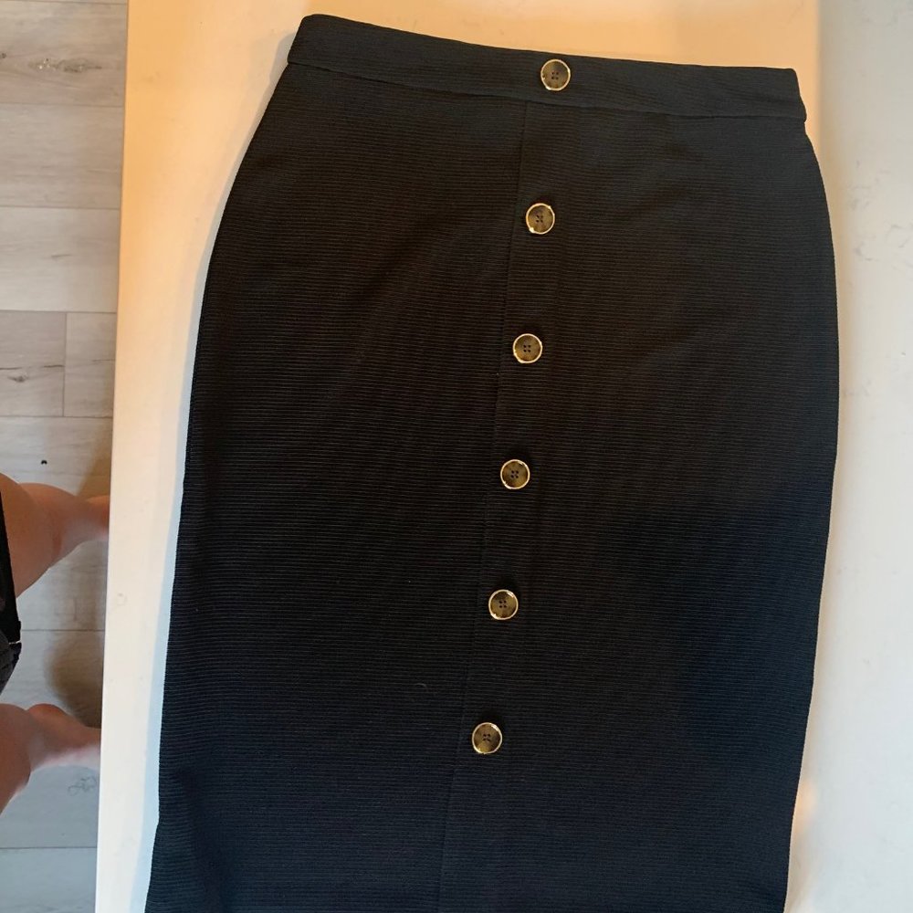 NWT SOHO Apparel Midi Skirt